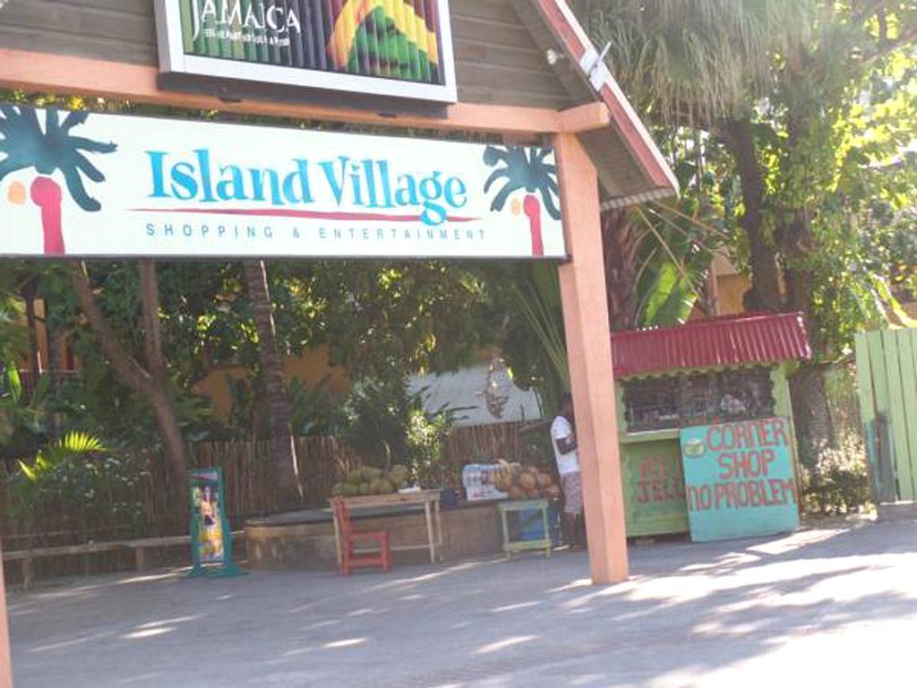 Turtle Beach Towers Apt 22 C - Ocho Rios Exterior photo
